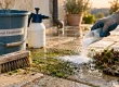 Anti mousse maison : nettoyer la terrasse en pierre, bicarbonate et brosse